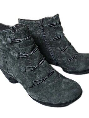 Miz Mooz Maddy Gray Suede Leather Ankle Boots Women's Size 8.5 Vintage Style